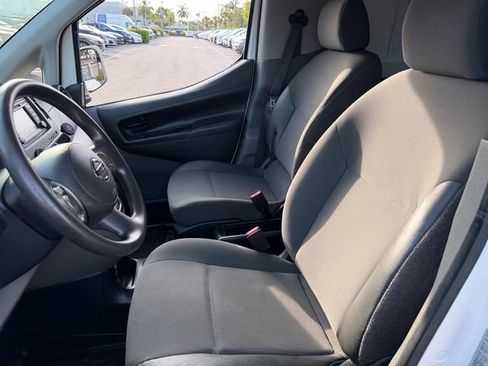 Used 2017 Nissan NV200 SV w/ Technology Package FWD image 10