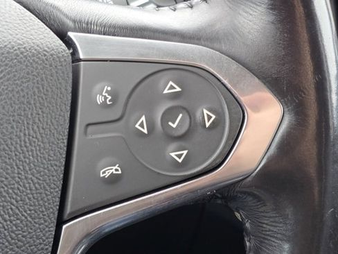 Used 2020 Chevrolet Traverse RS image 20