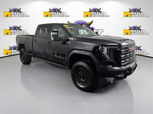 Used 2024 GMC Sierra 2500 AT4X w/ AT4X AEV Edition image 3