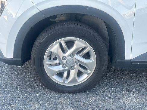 Used 2021 Hyundai Venue SE image 9