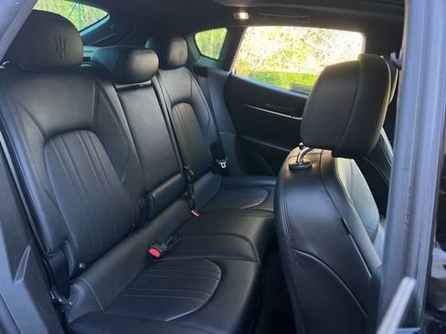 Used 2022 Maserati Levante GT image 32