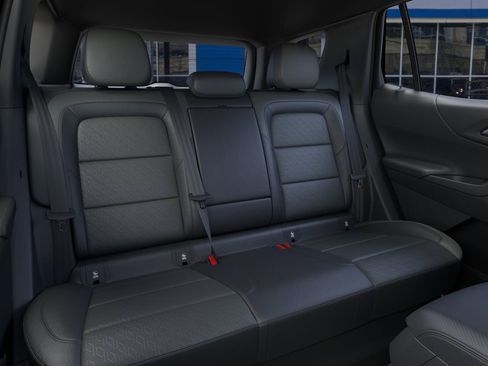New 2026 Chevrolet Equinox LT w/ Convenience Package II image 17