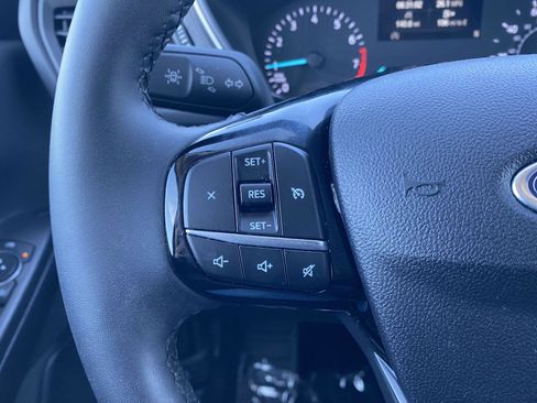 Used 2022 Ford Escape SEL image 19