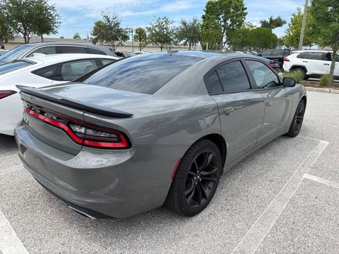 Used 2017 Dodge Charger SXT w/ Blacktop Package RWD image 4