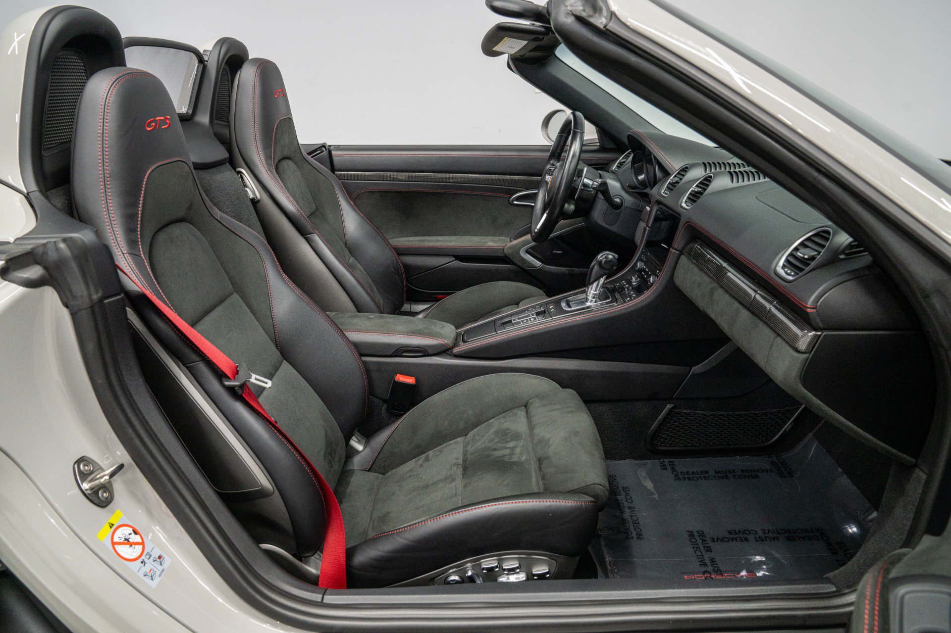Used 2024 Porsche 718 Boxster GTS w/ GTS Interior Package RWD image 34