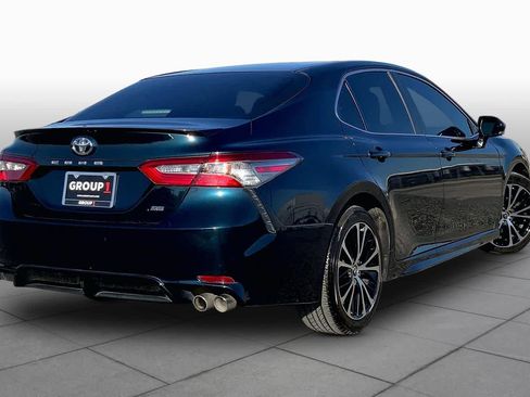 Used 2018 Toyota Camry SE w/ Convenience Package FWD image 13