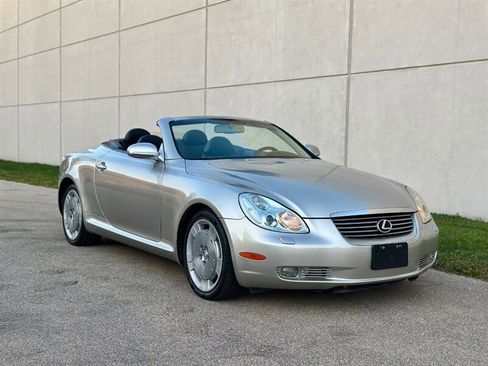 Used 2004 Lexus SC 430 Convertible RWD image 4