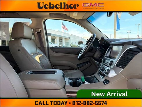 Used 2018 GMC Yukon XL SLT w/ Open Road Package AWD/4WD image 2