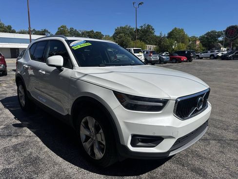 Used 2022 Volvo XC40 T5 Momentum AWD/4WD image 5
