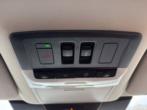 Certified 2025 Nissan Pathfinder Platinum w/ Cargo Package image 23