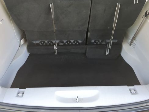 Used 2022 Chrysler Voyager LX FWD image 32
