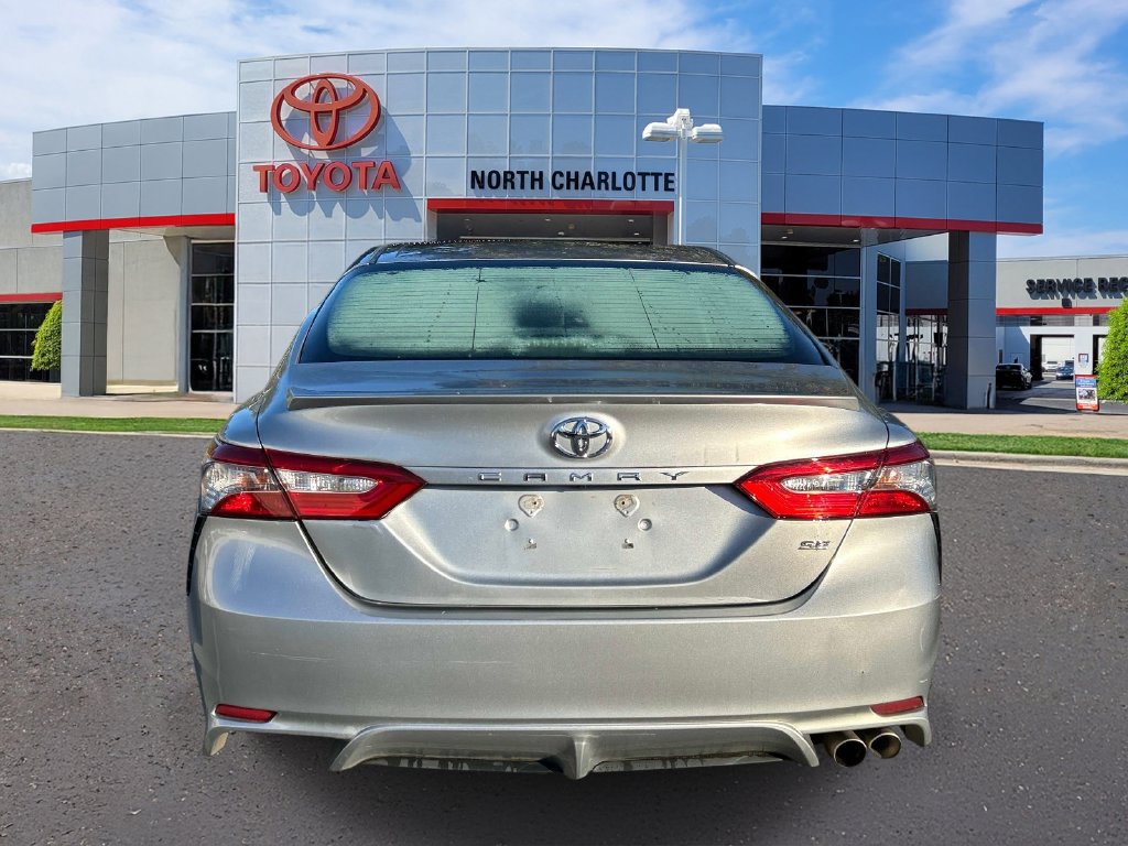 Used 2018 Toyota Camry SE FWD image 6