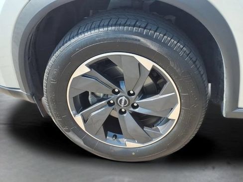 Used 2024 Nissan Rogue SV FWD image 19