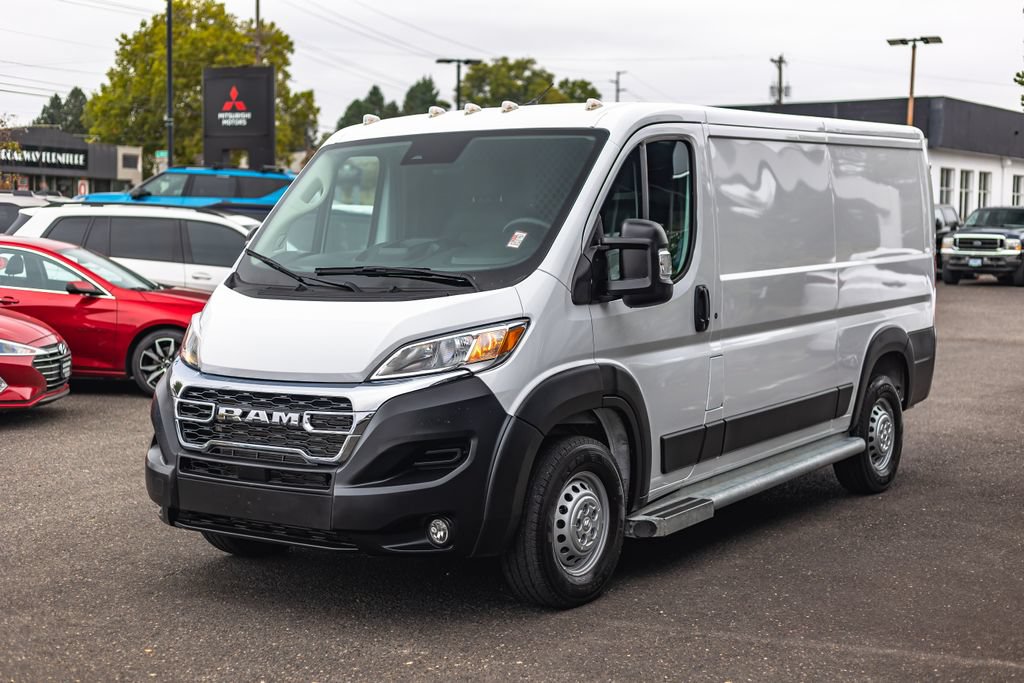 Used 2025 RAM ProMaster 2500 w/ U-Haul Equipment Group FWD image 4