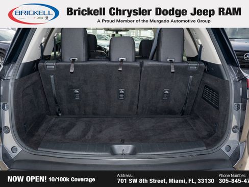 Used 2024 Nissan Pathfinder SV image 9