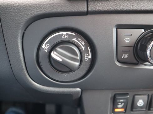 New 2026 Nissan Frontier PRO-4X w/ Pro-4x Convenience Package image 17