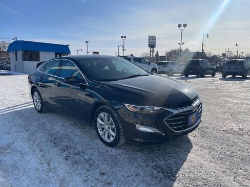 Used 2024 Chevrolet Malibu LT image 3