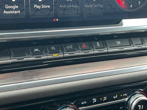 Used 2024 GMC Sierra 1500 SLT image 30