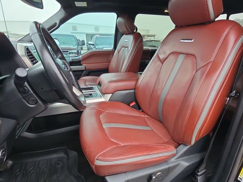 Used 2019 Ford F150 Platinum w/ Equipment Group 701A Luxury image 14