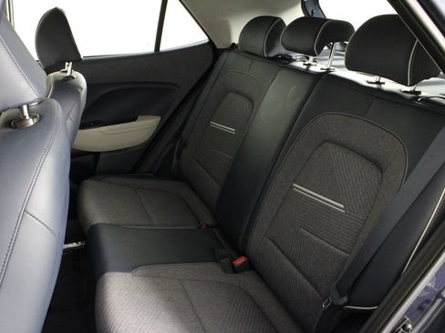 Certified 2024 Hyundai Venue Limited FWD image 21