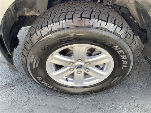 Used 2023 Ford F150 XLT image 32