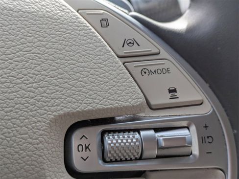 Used 2021 Genesis G80 2.5T image 27