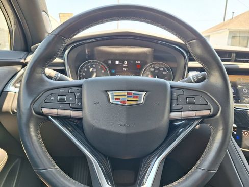 Used 2024 Cadillac XT6 Premium Luxury w/ Technology Package AWD/4WD image 20
