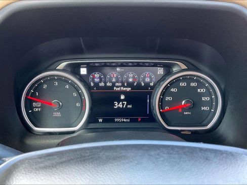 Used 2021 Chevrolet Suburban Premier w/ Premium Package AWD/4WD image 12