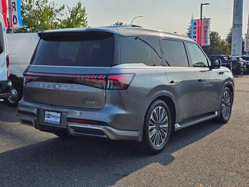 Used 2025 INFINITI QX80 Sensory AWD/4WD image 5
