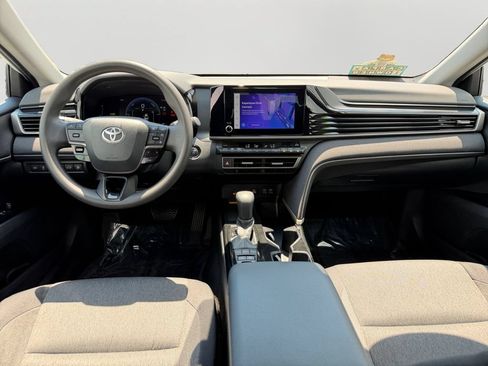 Used 2025 Toyota Camry LE FWD image 16