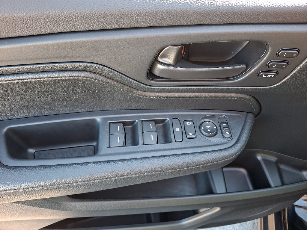 Used 2023 Honda Odyssey EX-L image 14