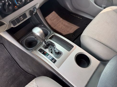 Used 2015 Toyota Tacoma PreRunner w/ SR5 Package RWD image 12