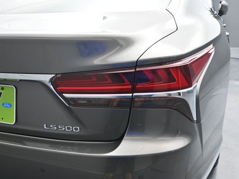 Used 2018 Lexus LS 500 w/ Interior Upgrade Package RWD image 2