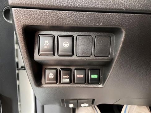 Used 2022 Nissan Rogue Sport SV w/ Technology Package image 21