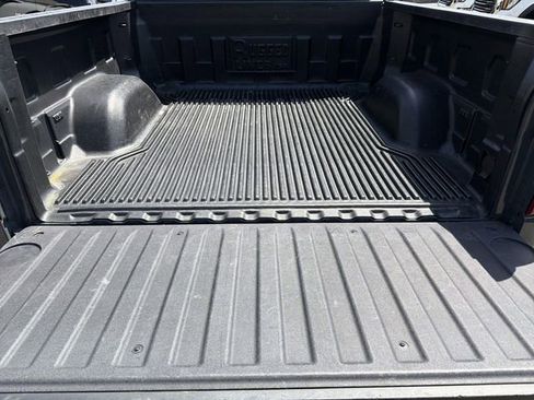 Used 2025 Chevrolet Silverado 1500 LT AWD/4WD image 25