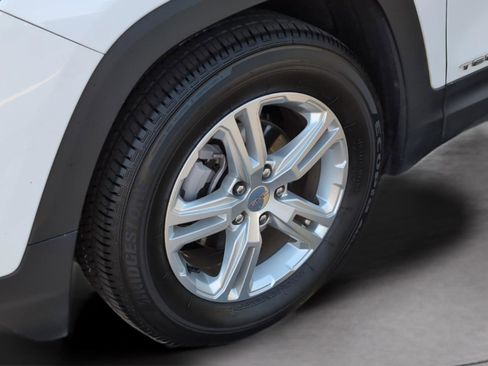 Used 2022 GMC Terrain SLE w/ Driver Convenience Package FWD image 36