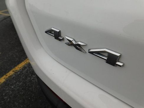 Used 2024 Jeep Compass Limited image 9