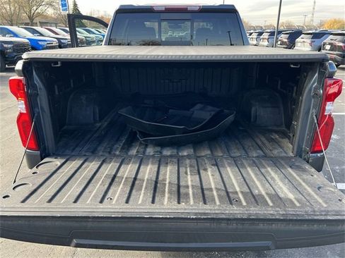 Certified 2021 Chevrolet Silverado 1500 RST image 18