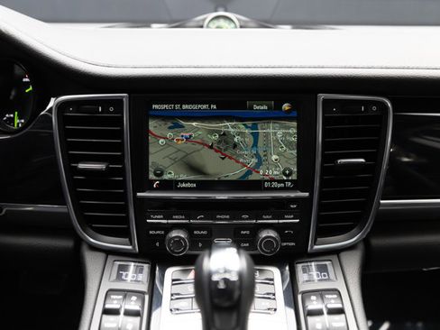 Used 2016 Porsche Panamera S image 74