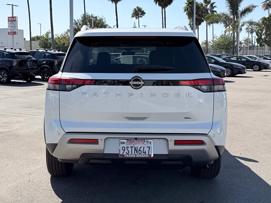 Certified 2025 Nissan Pathfinder SL FWD image 6