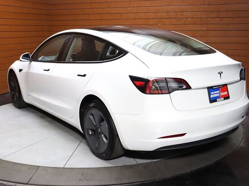 Used 2023 Tesla Model 3 Standard Range image 10