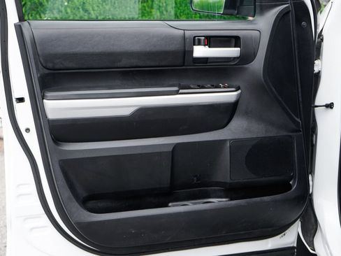 Used 2018 Toyota Tundra SR5 w/ TRD Off Road Package image 14