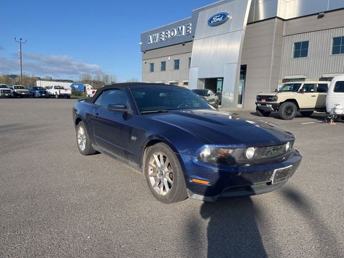 Used 2010 Ford Mustang GT image 4
