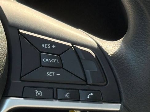 Used 2018 Nissan Rogue S FWD image 8