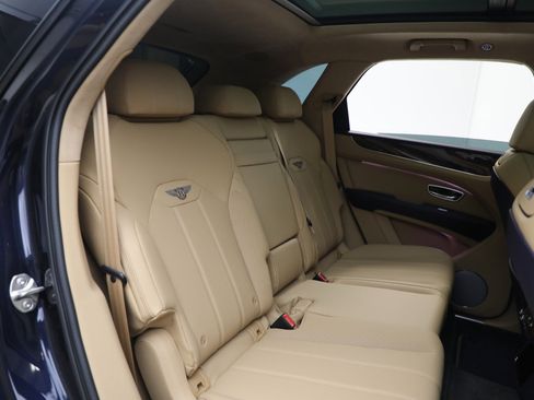New 2025 Bentley Bentayga image 31