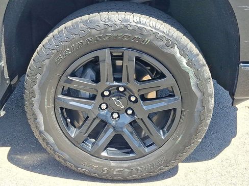 Used 2022 Chevrolet Silverado 1500 LT Trail Boss AWD/4WD image 9