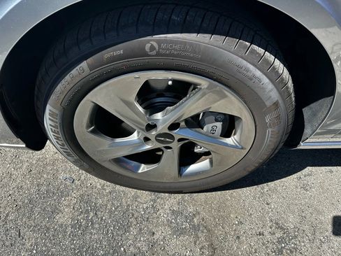 Used 2026 Genesis GV70 2.5T image 36