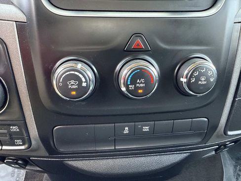 Used 2018 RAM 1500 Express image 31
