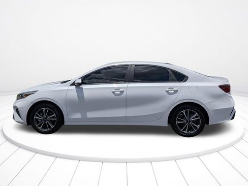 Used 2024 Kia Forte LXS FWD image 6