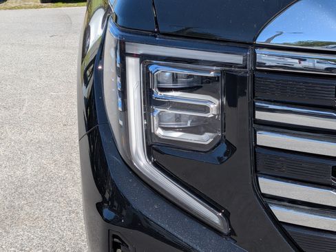 New 2026 GMC Sierra 1500 SLT w/ SLT Premium Plus Package AWD/4WD image 10